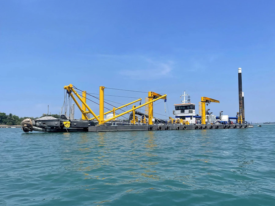 絞吸式挖泥船現(xiàn)場(chǎng)案例